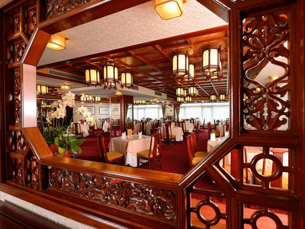 فندق ذا هوارد بلازا تايبي تايبيه المطعم الصورة The restaurant on board