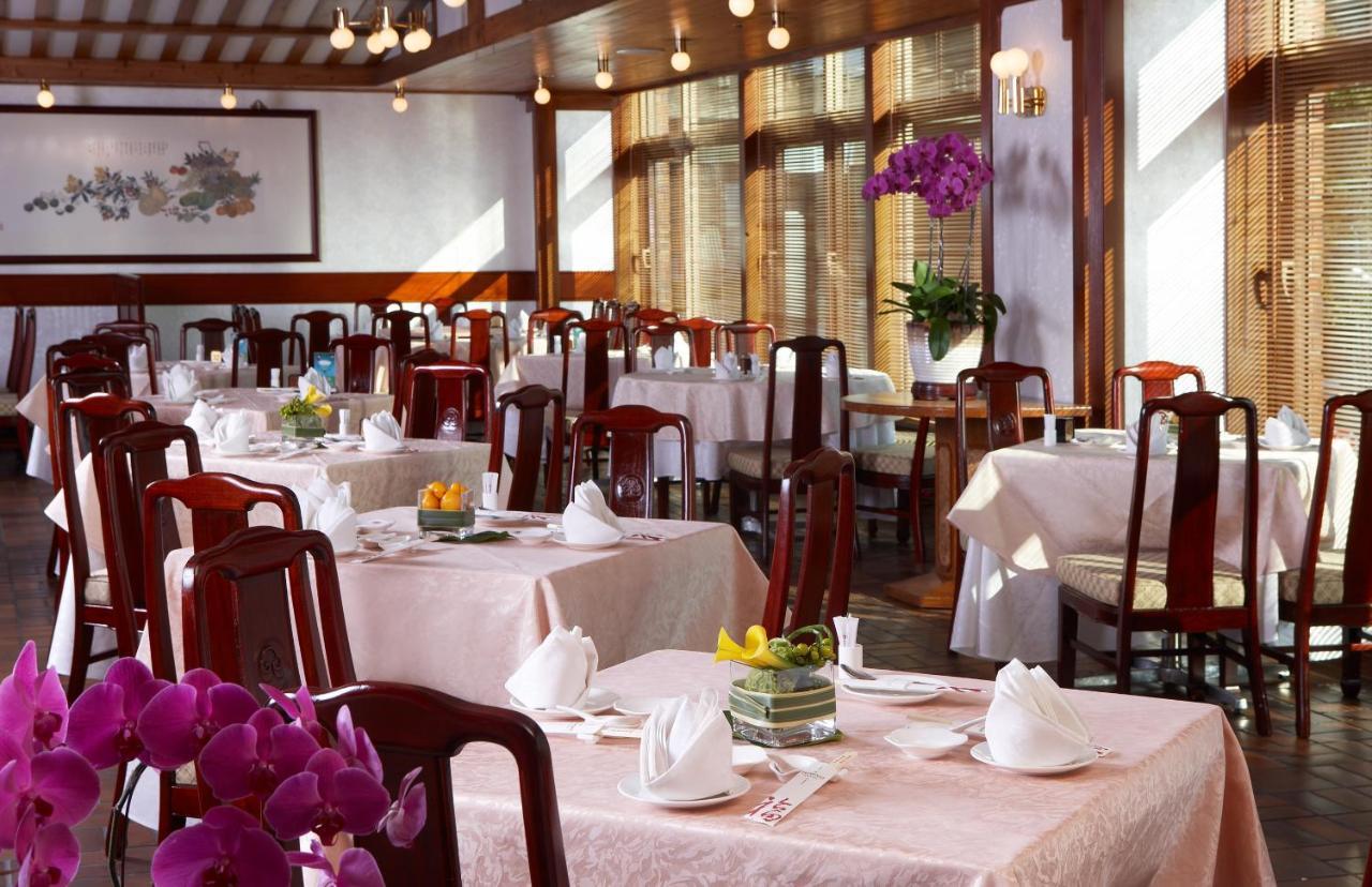 فندق ذا هوارد بلازا تايبي تايبيه المظهر الخارجي الصورة Interior of the restaurant