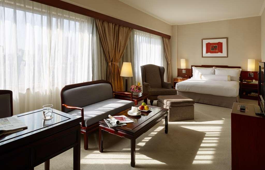 فندق ذا هوارد بلازا تايبي تايبيه الغرفة الصورة A room at the hotel