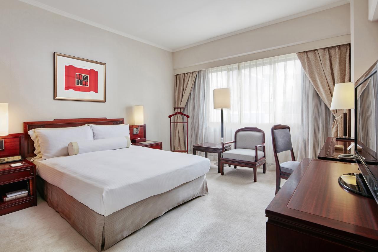 فندق ذا هوارد بلازا تايبي تايبيه المظهر الخارجي الصورة A room at the hotel